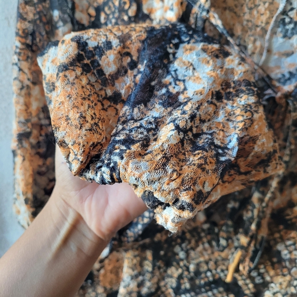 Free People Womens M Sheer Top Blouse Snake Animal Print Lace Boho Retail $98 - Picture 5 of 13